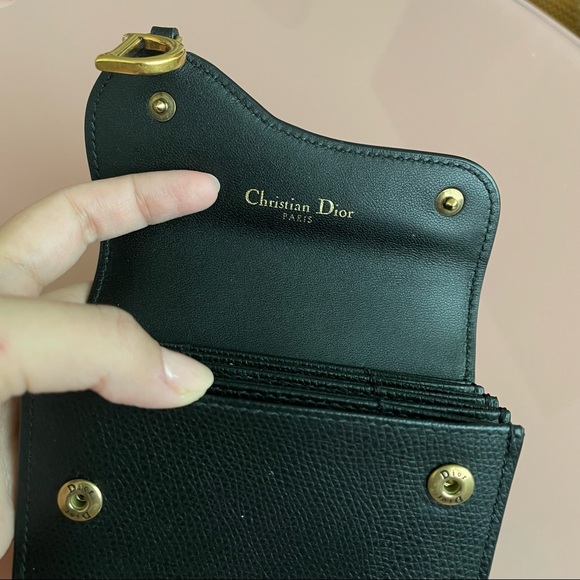 SADDLE FLAP CARD HOLDER - Picture 3 of 8